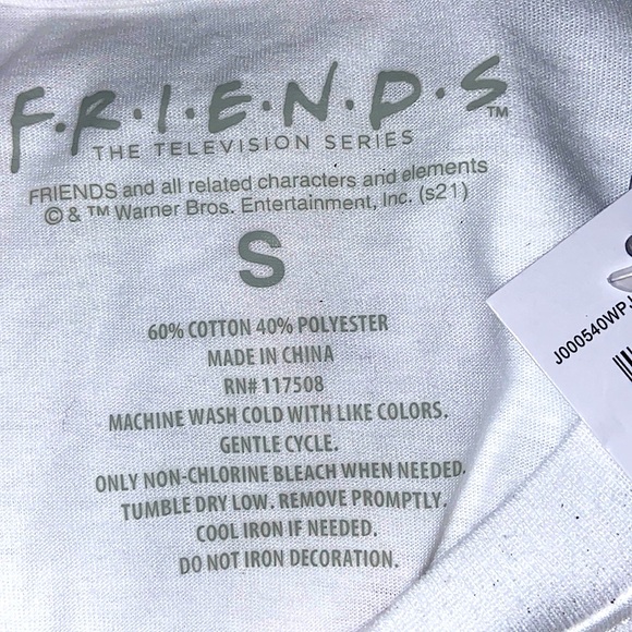 NWT! FRIENDS Graphic Tee S - Picture 2 of 7